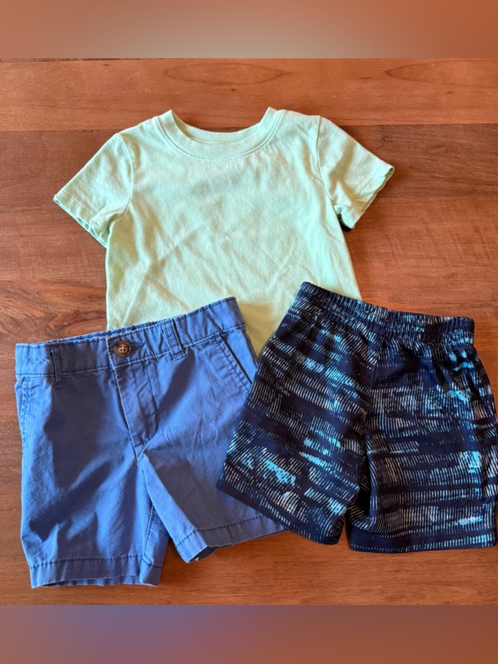💥2/$20 Kids Green Tee with Blue Shorts Set